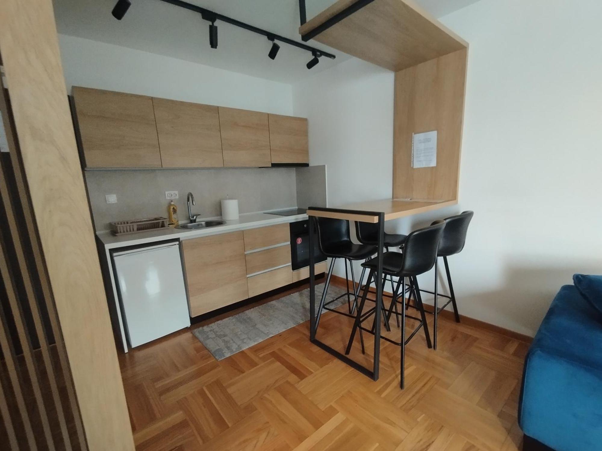 Cvetkovic Lux Аpartmani & Free Garaza Lägenhet Vrnjačka Banja Rum bild